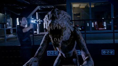 怪兽入侵爆料视频,怪兽现身，城市危机四伏！